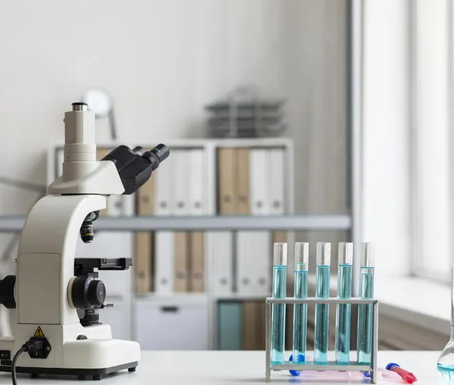 microscope et tubes